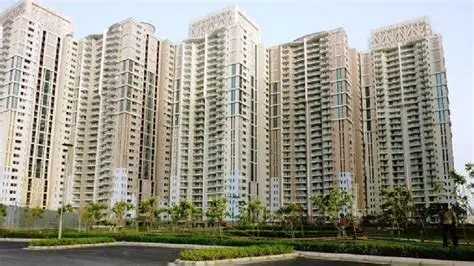 DLF Park Place premium apartments in Sector 54 Golf Course Road